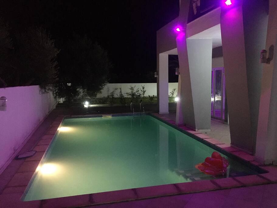 Magnifique Villa Avec Piscine Sur L'Ile De Djerba Pour Vacances Arkou Exterior photo